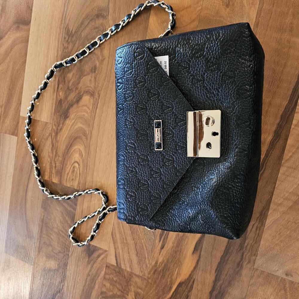 Valentino Isabelle Black Leather Crossbody Bag with Chain Strap - read - broken